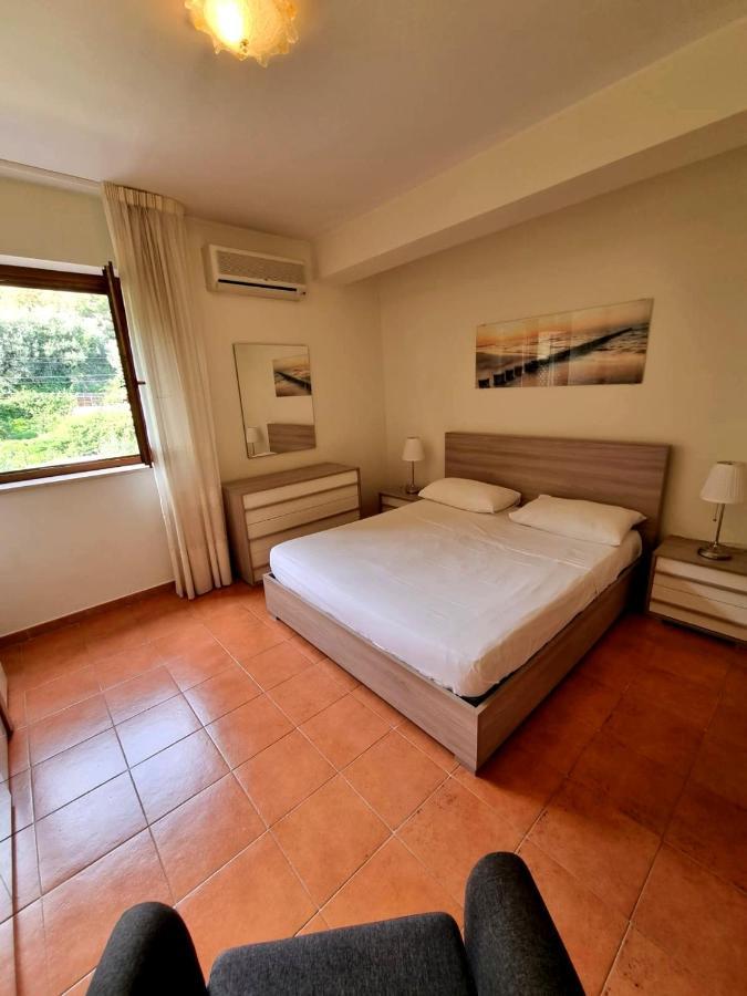 Ferienwohnung Casa Tritone Mazzeo Exterior foto